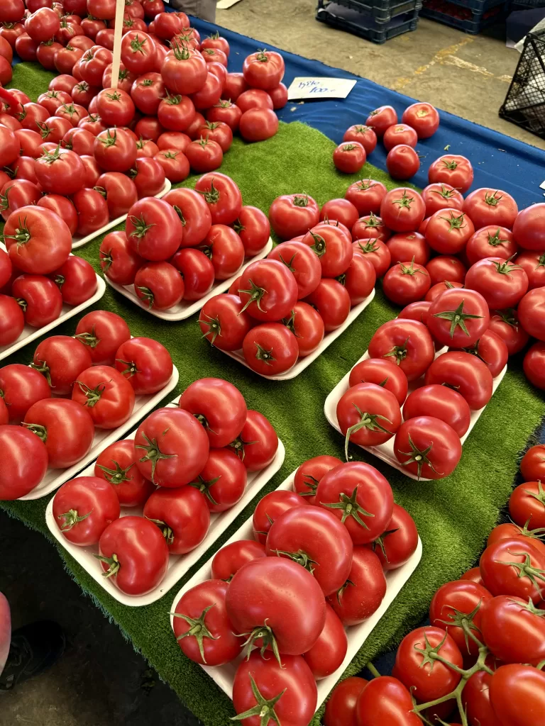 rajčata na trzích